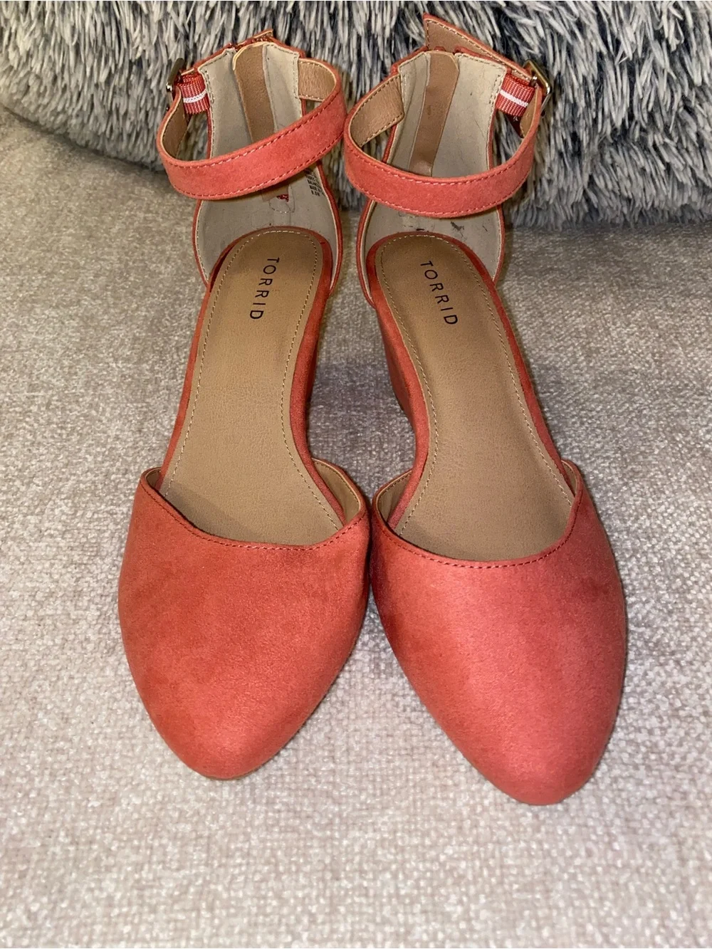 Torrid Coral Pink Faux Suede Wedge Heels 8.5W